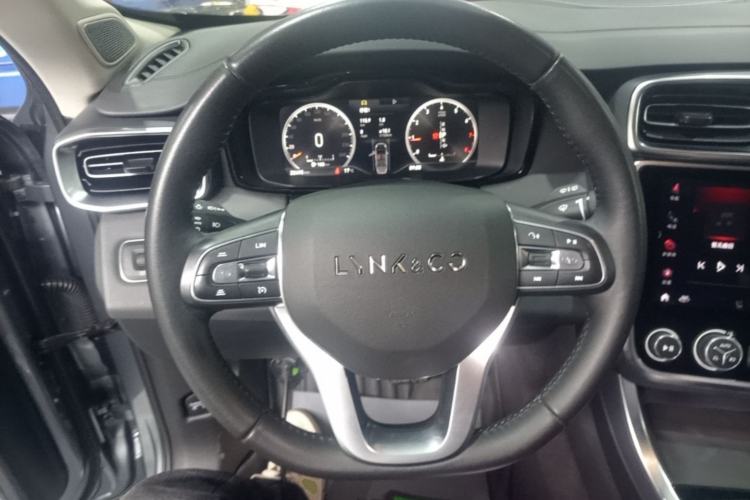 Used Lynk & Co 01 2019 2.0T Two-Wheel Drive Zhaopu Version China VI Standard Steering Wheel