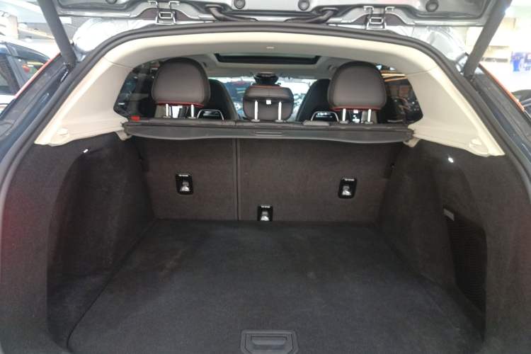 Used Lynk & Co 01 2019 2.0T Two-Wheel Drive Zhaopu Version China VI Standard Trunk