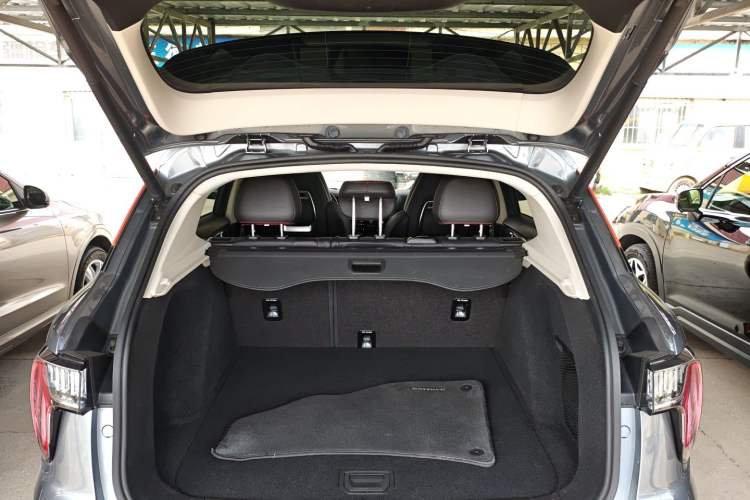 Used Lynk & Co 01 2019 2.0T Two-Wheel Drive Zhaopu Version China VI Standard Trunk