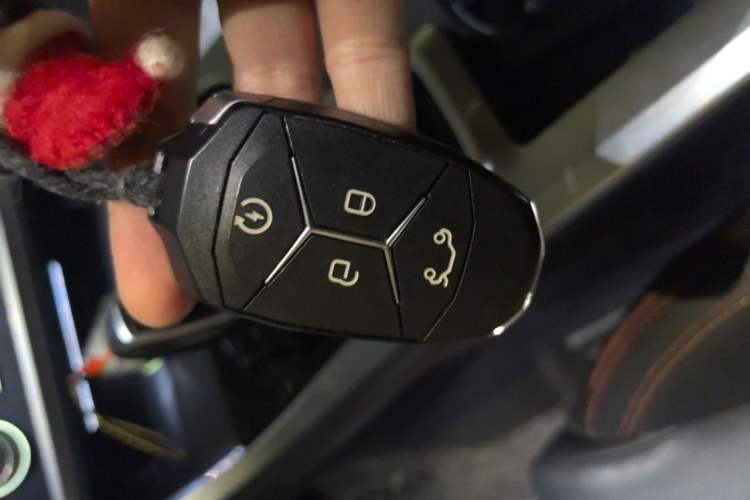 Used Lynk & Co 01 2019 2.0T Two-Wheel Drive Zhaopu Version China VI Standard Vehicle Key