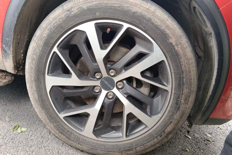 Used Lynk & Co 01 2019 2.0T Four-Wheel Drive Genie Pro Version China V Emission Standard Right Front Wheel Hub