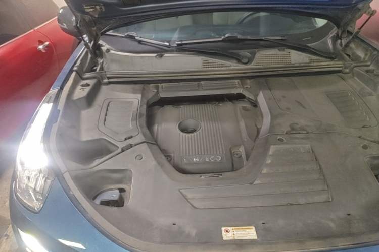 Used Lynk & Co 01 2019 2.0T Two-Wheel-Drive Pro Version China VI Standard Engine Bay Right