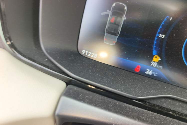 Used Lynk & Co 01 2019 2.0T Two-Wheel-Drive Pro Version China VI Standard Odometer Close Up
