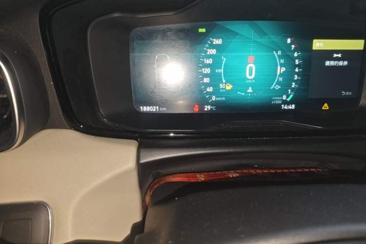 Used Lynk & Co 01 2019 2.0T Two-Wheel-Drive Pro Version China VI Standard Odometer Close Up
