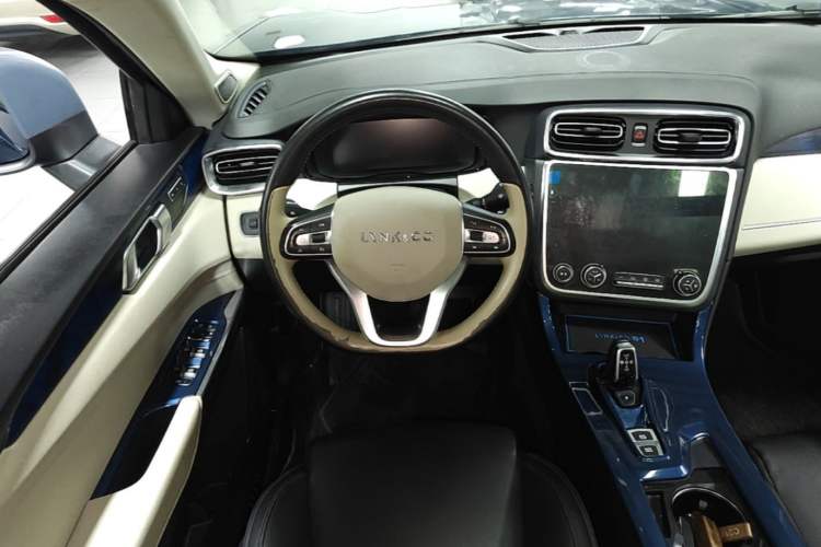 Used Lynk & Co 01 2019 2.0T Two-Wheel Drive Zhaopu Version China VI Standard Steering Wheel
