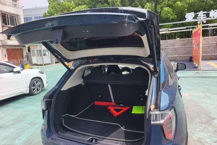 Used Lynk & Co 01 2019 2.0T Two-Wheel-Drive Pro Version China VI Standard Trunk