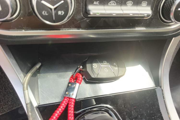Used Lynk & Co 01 2019 2.0T Two-Wheel-Drive Pro Version China VI Standard Vehicle Key