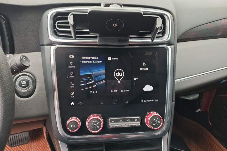 Used Lynk & Co 01 2019 2.0T Four-Wheel Drive Genie Pro Version China V Emission Standard Audio And AC Panel