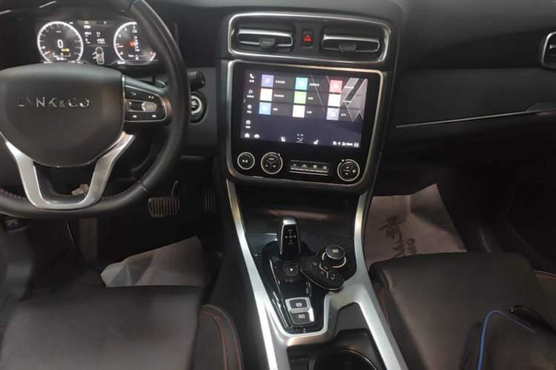 Used Lynk & Co 01 2019 2.0T Four-Wheel Drive Genie Pro Version China V Emission Standard Audio And AC Panel