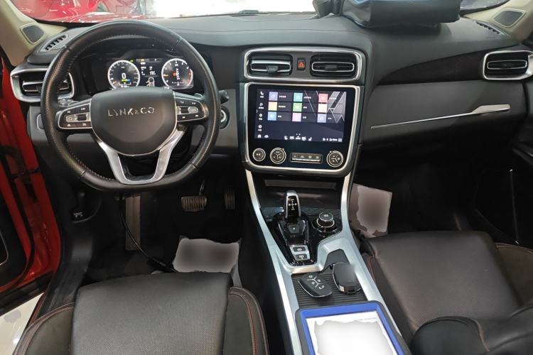 Used Lynk & Co 01 2019 2.0T Four-Wheel Drive Genie Pro Version China V Emission Standard Center Console