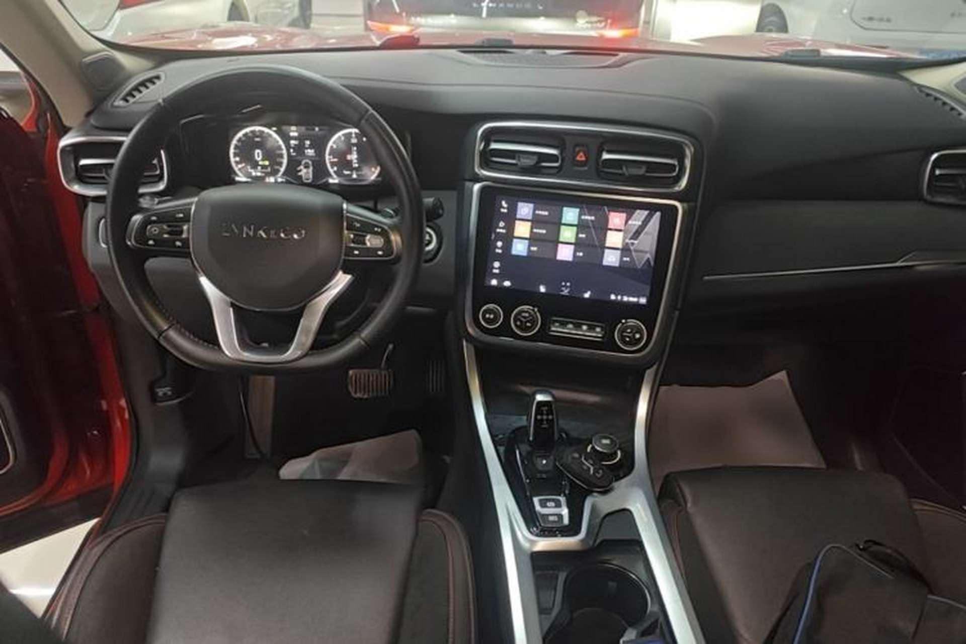 Used Lynk & Co 01 2019 2.0T Four-Wheel Drive Genie Pro Version China V Emission Standard Center Console