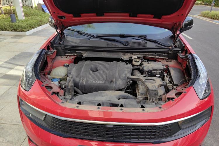 Used Lynk & Co 01 2019 2.0T Four-Wheel Drive Genie Pro Version China VI Standard Engine Bay