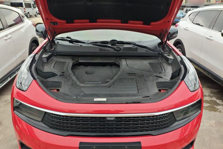Used Lynk & Co 01 2019 2.0T Four-Wheel Drive Genie Pro Version China V Emission Standard Engine Bay