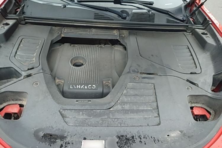 Used Lynk & Co 01 2019 2.0T Four-Wheel Drive Genie Pro Version China V Emission Standard Engine Bay