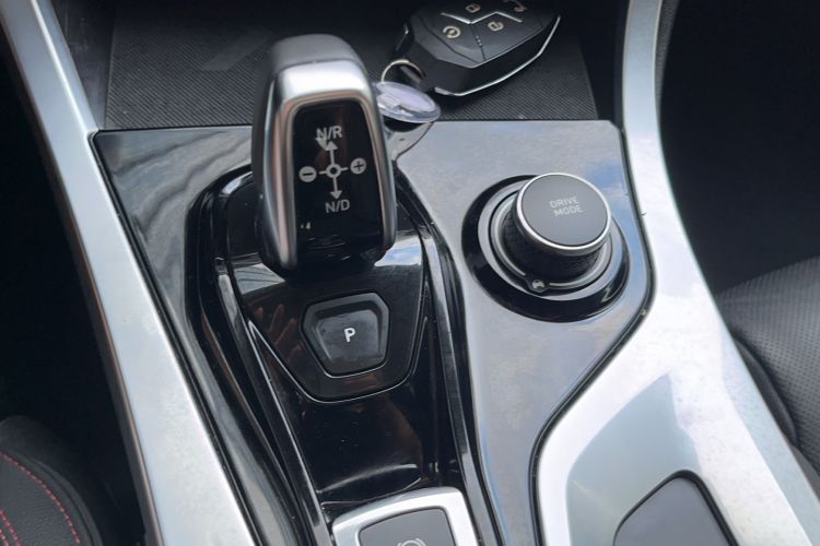 Used Lynk & Co 01 2019 2.0T Four-Wheel Drive Genie Pro Version China VI Standard Gear Lever