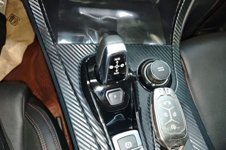 Used Lynk & Co 01 2019 2.0T Four-Wheel Drive Genie Pro Version China VI Standard Gear Lever