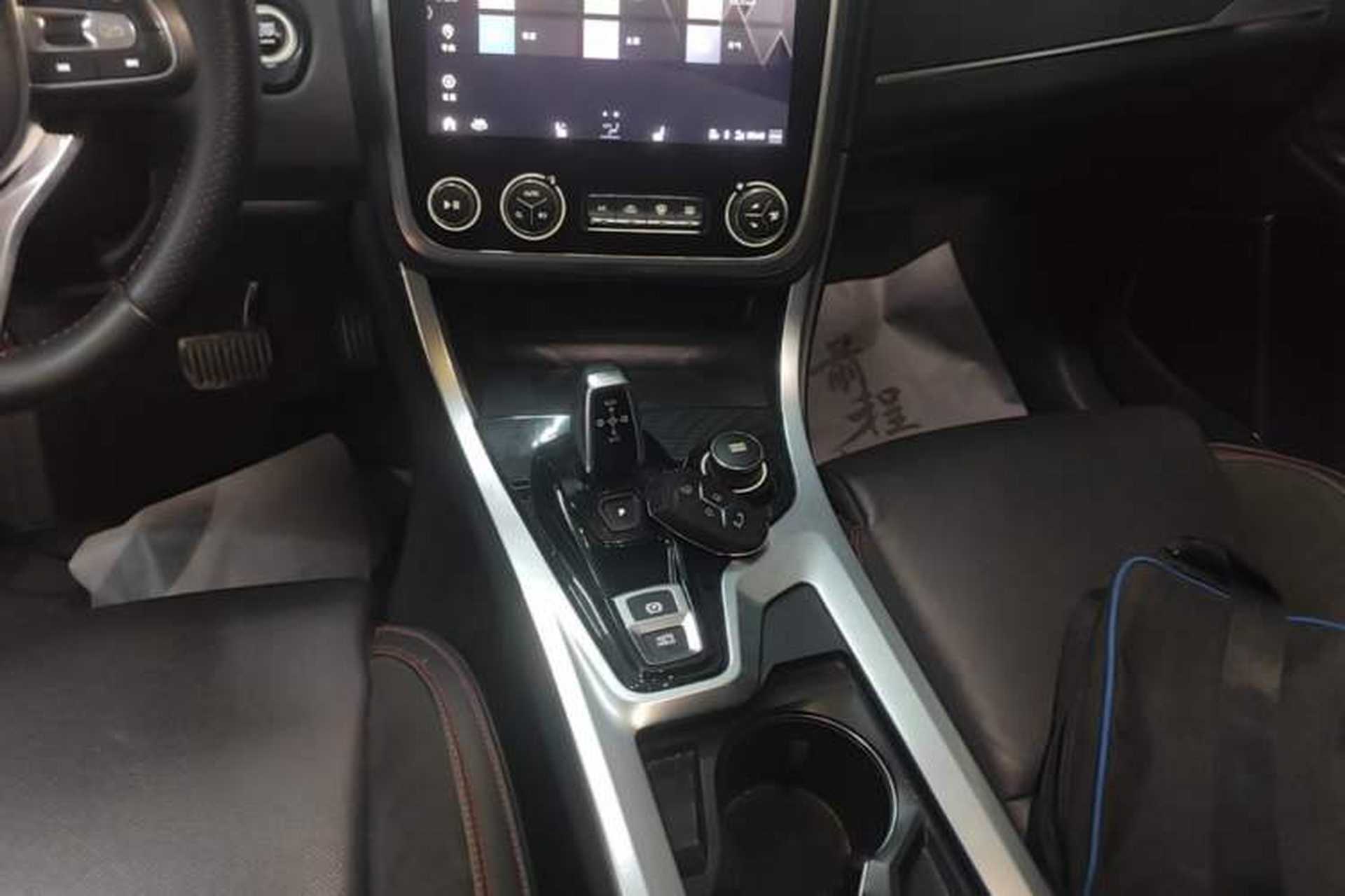 Used Lynk & Co 01 2019 2.0T Four-Wheel Drive Genie Pro Version China V Emission Standard Gear Lever