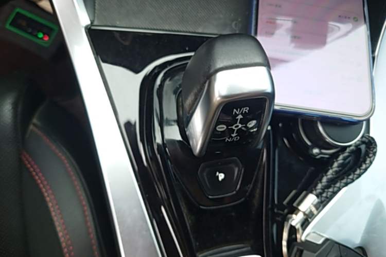 Used Lynk & Co 01 2019 2.0T Four-Wheel Drive Genie Pro Version China V Emission Standard Gear Lever