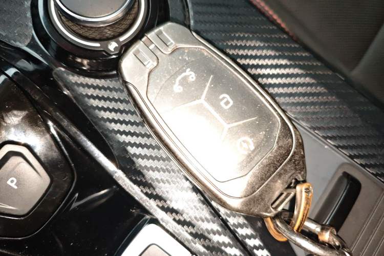 Used Lynk & Co 01 2019 2.0T Four-Wheel Drive Genie Pro Version China VI Standard Interior 1