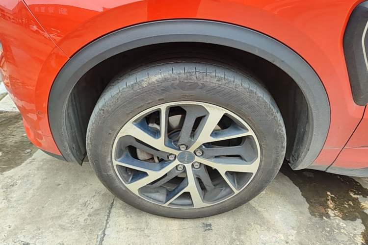 Used Lynk & Co 01 2019 2.0T Four-Wheel Drive Genie Pro Version China V Emission Standard Left Front Wheel Hub