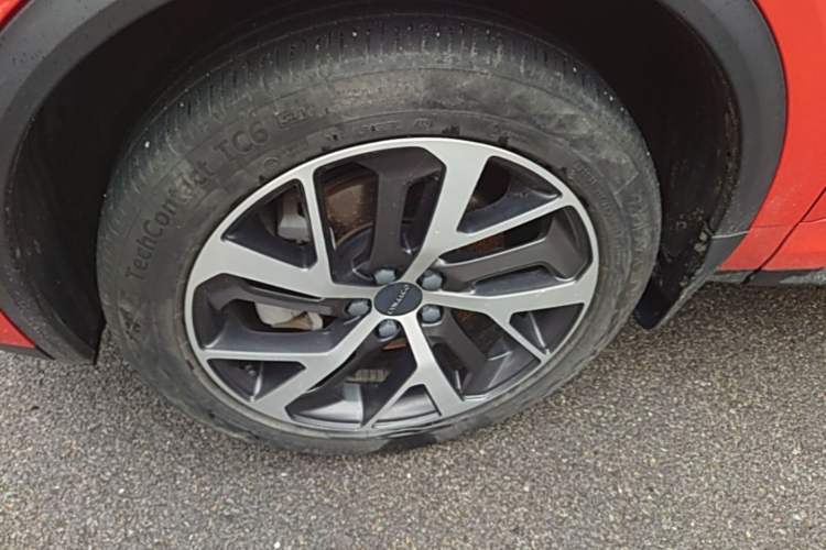 Used Lynk & Co 01 2019 2.0T Four-Wheel Drive Genie Pro Version China V Emission Standard Left Front Wheel Hub