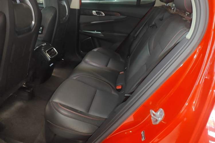 Used Lynk & Co 01 2019 2.0T Four-Wheel Drive Genie Pro Version China V Emission Standard Left Rear Seat