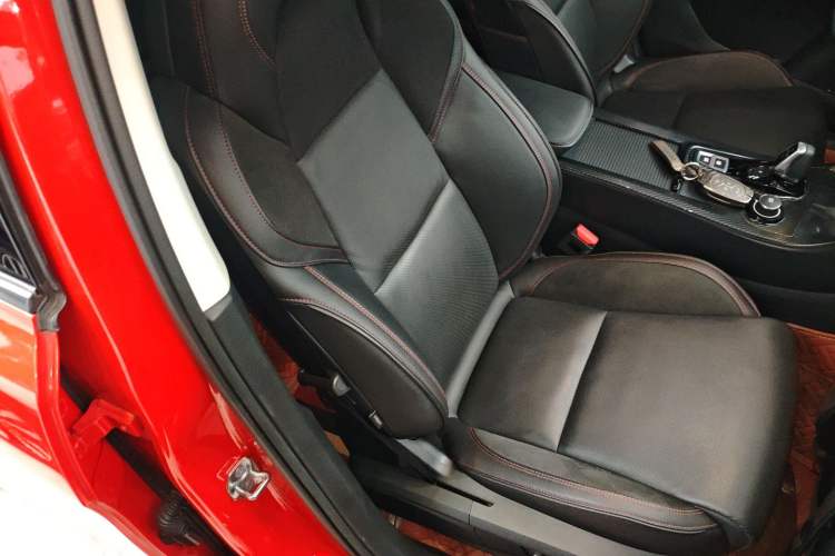 Used Lynk & Co 01 2019 2.0T Four-Wheel Drive Genie Pro Version China VI Standard Right Front Seat