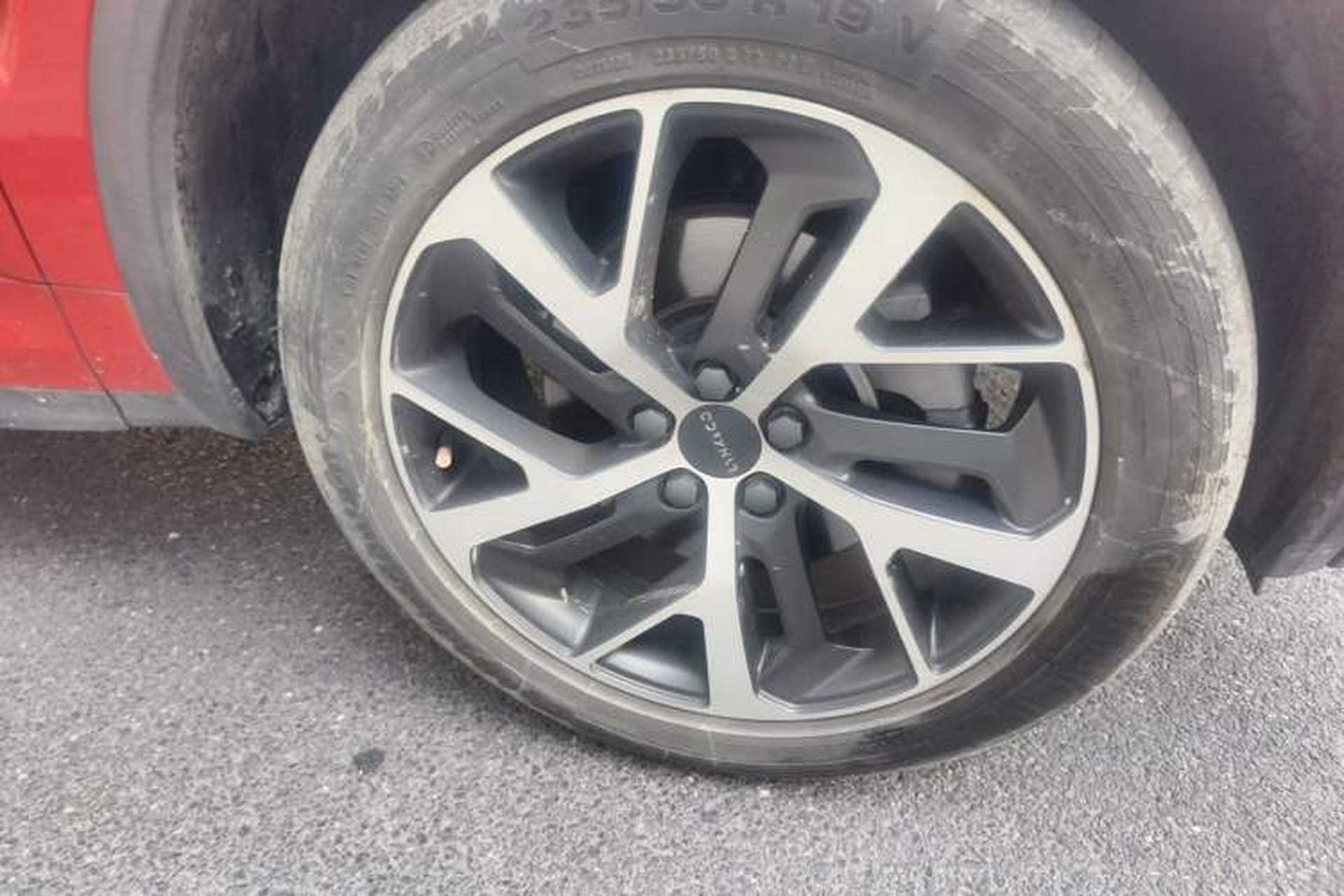 Used Lynk & Co 01 2019 2.0T Four-Wheel Drive Genie Pro Version China V Emission Standard Right Front Wheel Hub