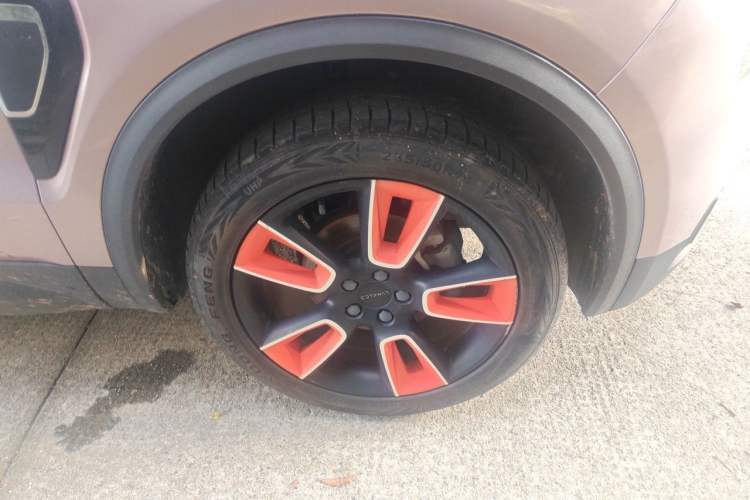 Used Lynk & Co 01 2019 2.0T Two-Wheel-Drive Pro Version China VI Standard Right Front Wheel Hub