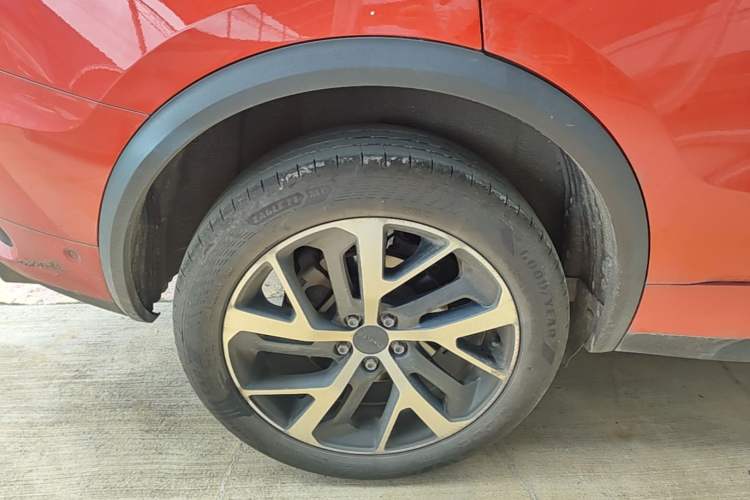 Used Lynk & Co 01 2019 2.0T Four-Wheel Drive Genie Pro Version China V Emission Standard Right Rear Wheel Hub
