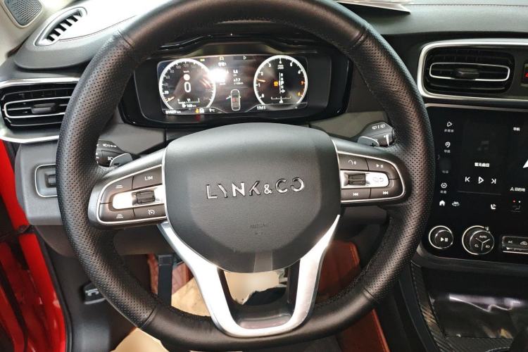 Used Lynk & Co 01 2019 2.0T Four-Wheel Drive Genie Pro Version China VI Standard Steering Wheel