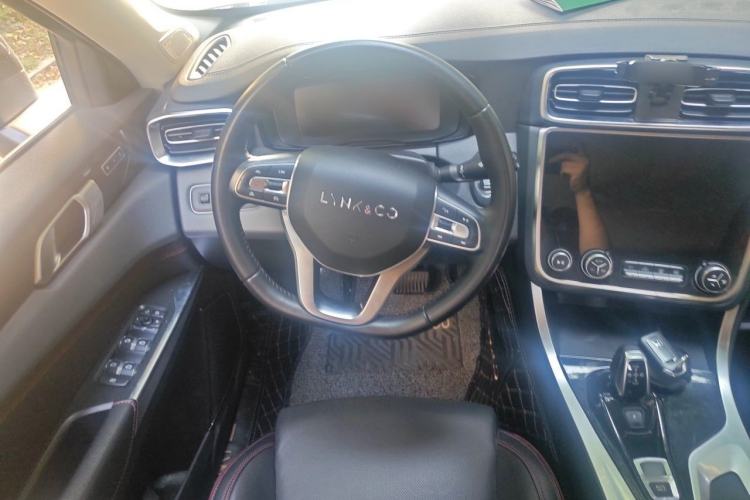 Used Lynk & Co 01 2019 2.0T Two-Wheel-Drive Pro Version China VI Standard Steering Wheel