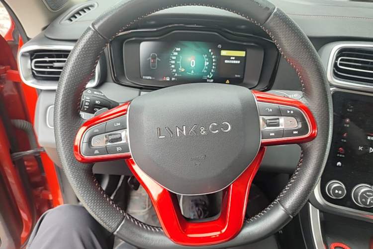 Used Lynk & Co 01 2019 2.0T Four-Wheel Drive Genie Pro Version China V Emission Standard Steering Wheel