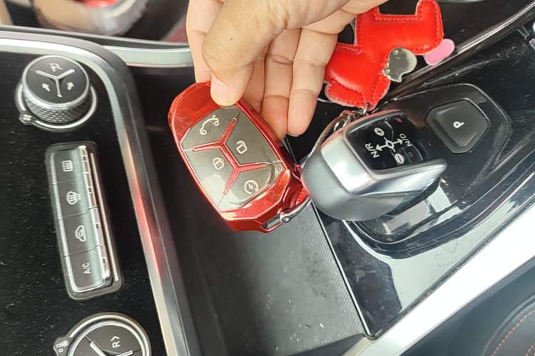 Used Lynk & Co 01 2019 2.0T Four-Wheel Drive Genie Pro Version China V Emission Standard Vehicle Key