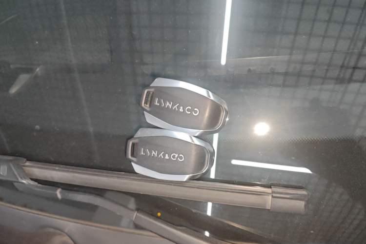 Used Lynk & Co 01 2019 2.0T Four-Wheel Drive Genie Pro Version China V Emission Standard Vehicle Key