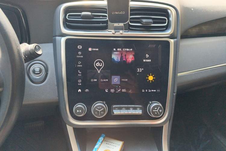 Used Lynk & Co 01 2019 2.0T Two-Wheel-Drive Pro Version China VI Standard Audio And AC Panel