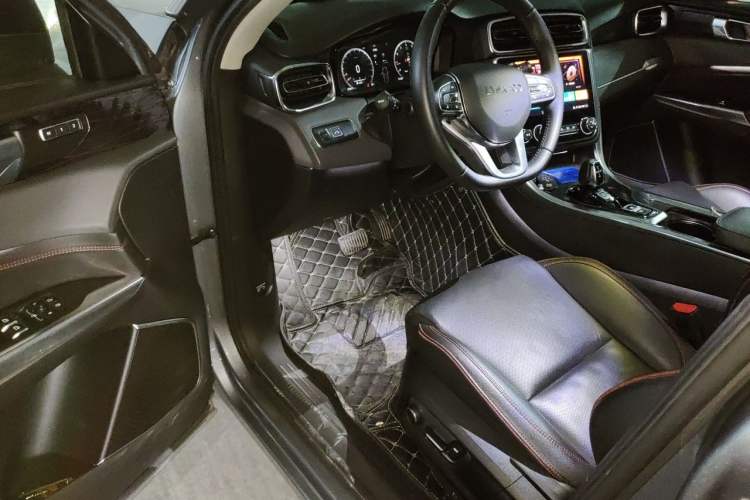Used Lynk & Co 01 2019 2.0T Two-Wheel Drive Zhaopu Version China VI Standard Driver Seat