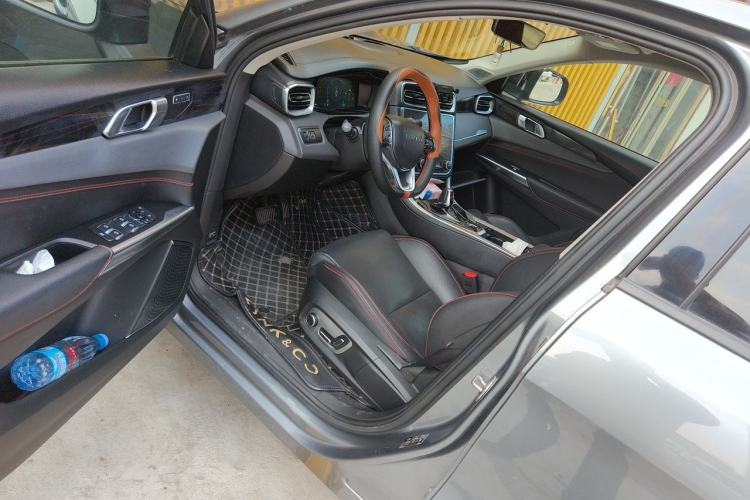Used Lynk & Co 01 2019 2.0T Two-Wheel-Drive Pro Version China VI Standard Driver Seat