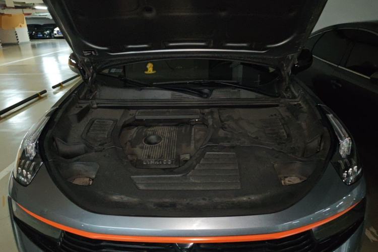 Used Lynk & Co 01 2019 2.0T Two-Wheel Drive Zhaopu Version China VI Standard Engine Bay
