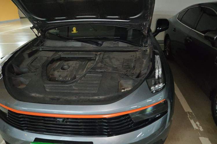 Used Lynk & Co 01 2019 2.0T Two-Wheel Drive Zhaopu Version China VI Standard Engine Bay Left