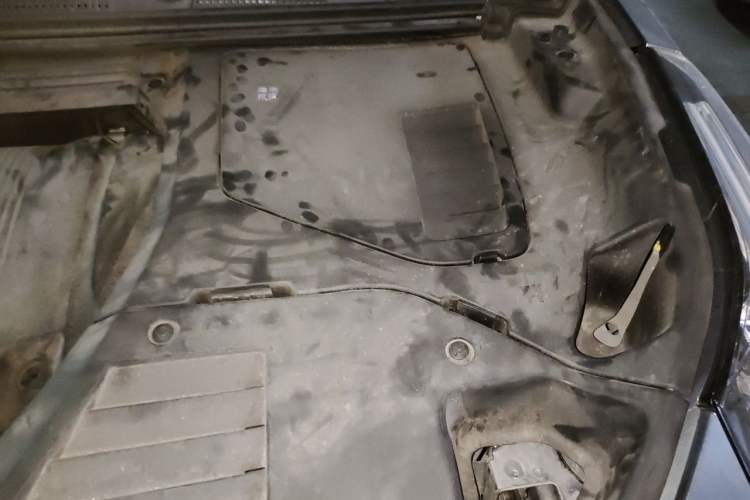 Used Lynk & Co 01 2019 2.0T Two-Wheel Drive Zhaopu Version China VI Standard Engine Bay Left