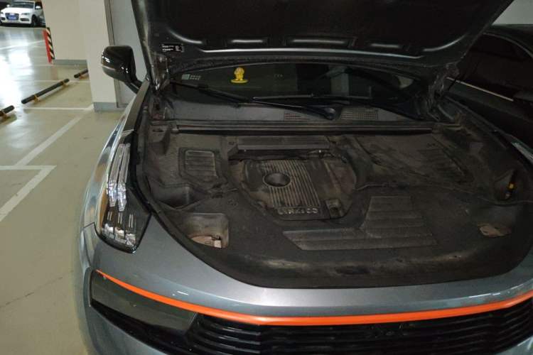 Used Lynk & Co 01 2019 2.0T Two-Wheel Drive Zhaopu Version China VI Standard Engine Bay Right