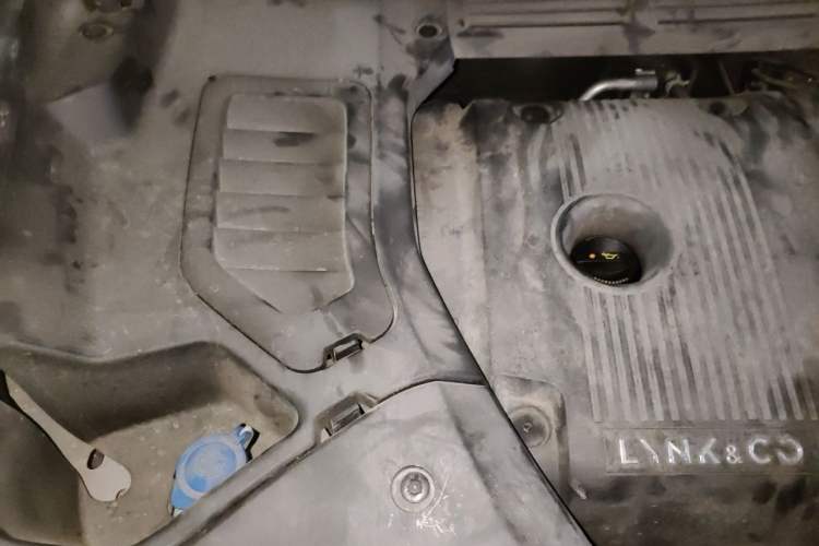 Used Lynk & Co 01 2019 2.0T Two-Wheel Drive Zhaopu Version China VI Standard Engine Bay Right