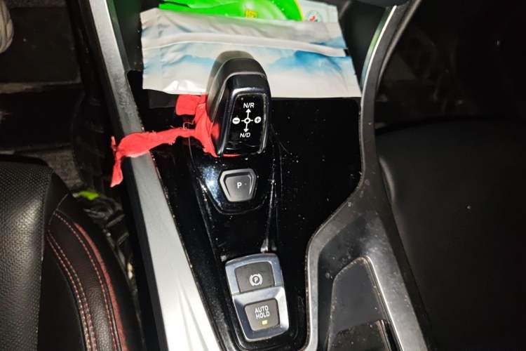 Used Lynk & Co 01 2019 2.0T Two-Wheel Drive Zhaopu Version China VI Standard Gear Lever