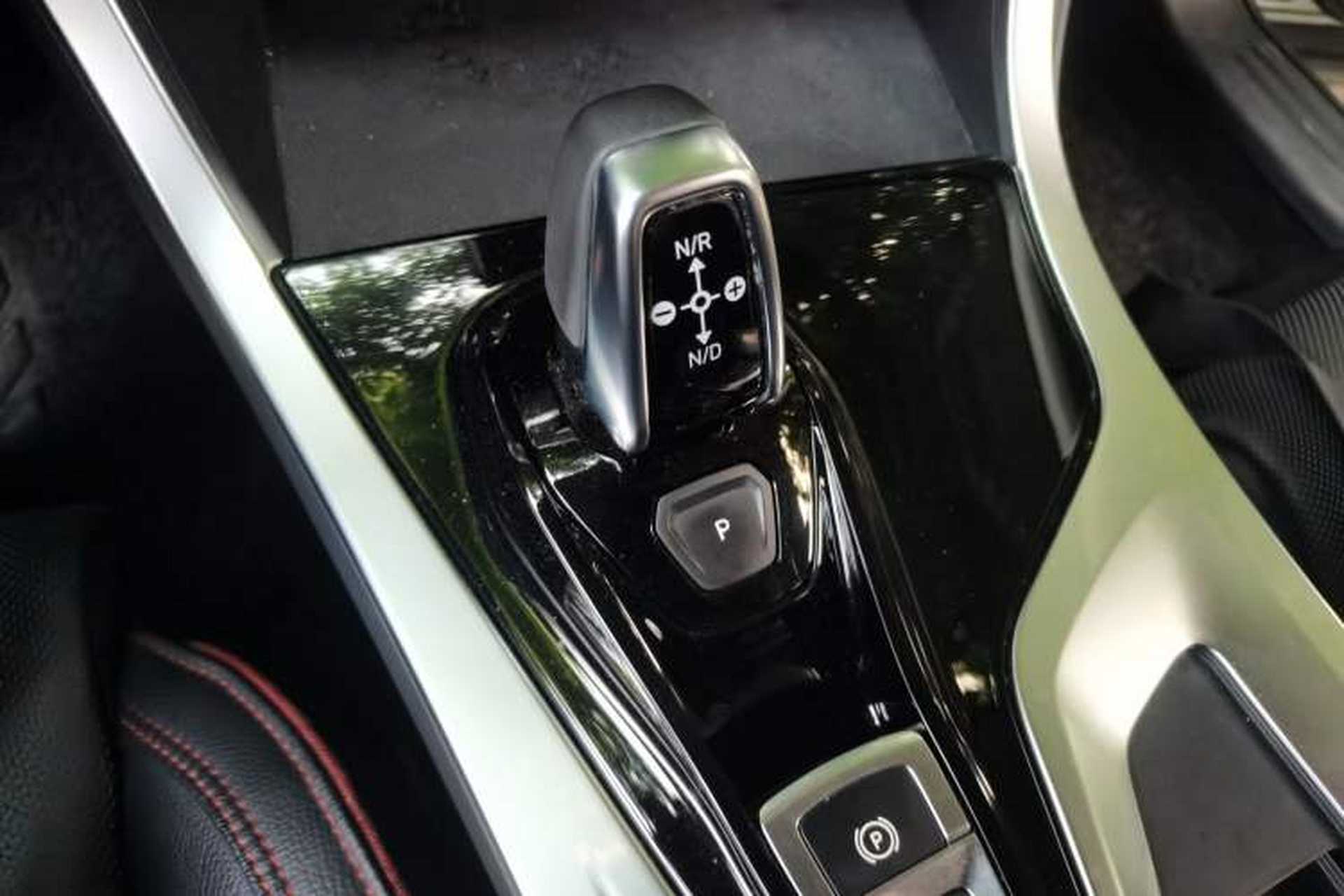 Used Lynk & Co 01 2019 2.0T Two-Wheel Drive Zhaopu Version China VI Standard Gear Lever
