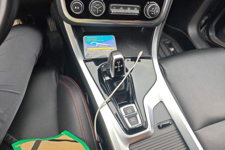 Used Lynk & Co 01 2019 2.0T Two-Wheel Drive Zhaopu Version China V Standard Gear Lever