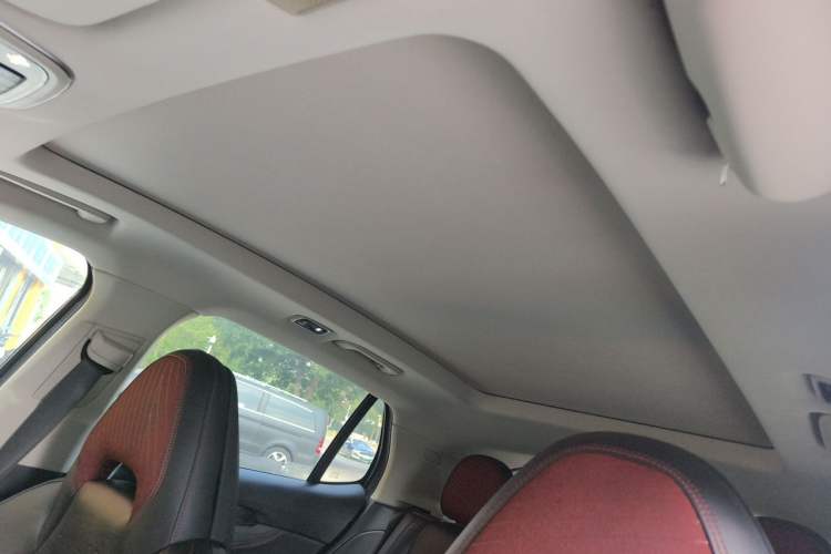 Used Lynk & Co 01 2019 2.0T Two-Wheel-Drive Pro Version China VI Standard Headliner