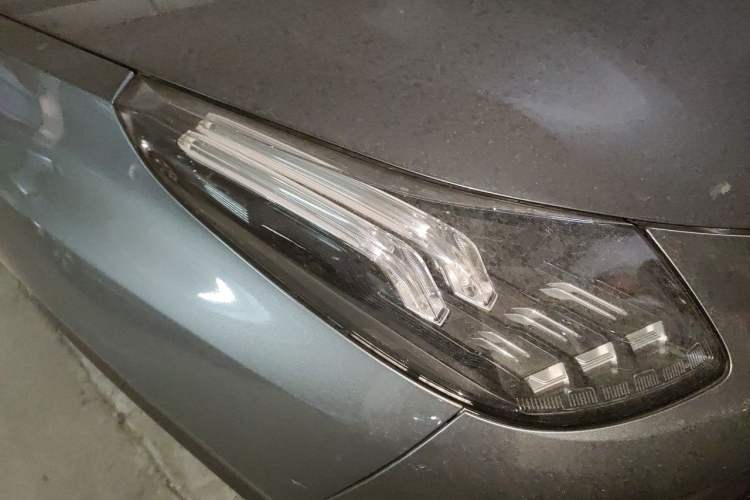 Used Lynk & Co 01 2019 2.0T Two-Wheel Drive Zhaopu Version China VI Standard Right Front Headlight
