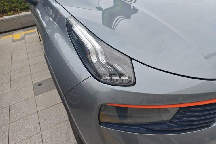 Used Lynk & Co 01 2019 2.0T Two-Wheel Drive Zhaopu Version China V Standard Right Front Headlight