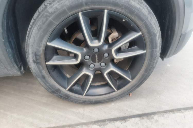 Used Lynk & Co 01 2019 2.0T Two-Wheel Drive Zhaopu Version China VI Standard Right Front Wheel Hub